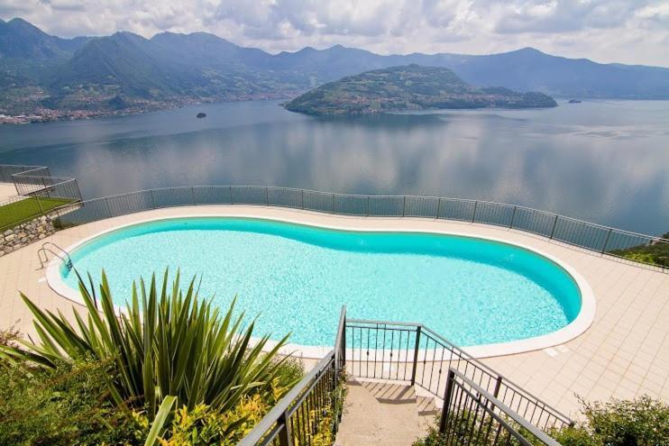La Villetta In Residence Con Piscina E Vista Lago Parzanica Экстерьер фото