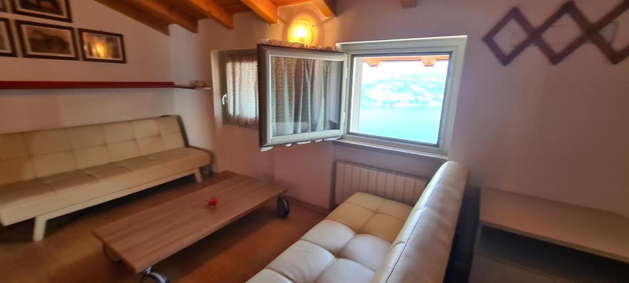 La Villetta In Residence Con Piscina E Vista Lago Parzanica Экстерьер фото