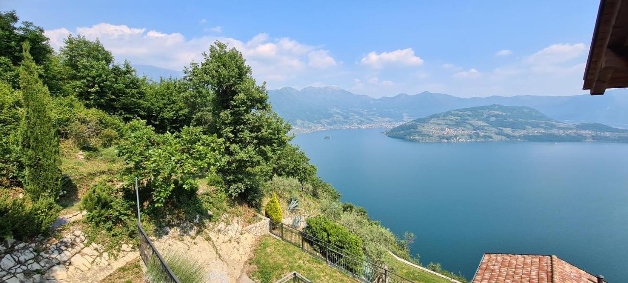La Villetta In Residence Con Piscina E Vista Lago Parzanica Экстерьер фото
