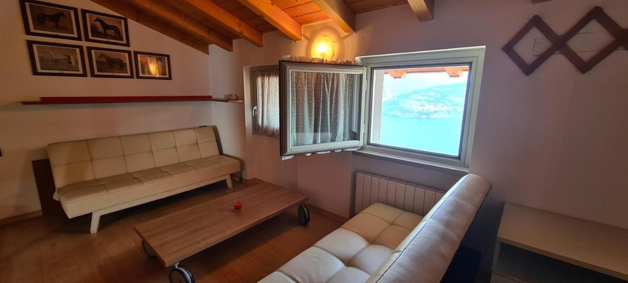 La Villetta In Residence Con Piscina E Vista Lago Parzanica Экстерьер фото