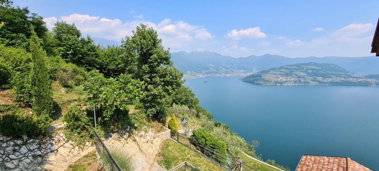 La Villetta In Residence Con Piscina E Vista Lago Parzanica Экстерьер фото